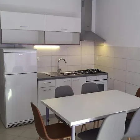 Apartment With Parking Space Grebastica, - 24934 Šibenik