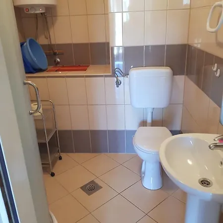 Apartment With Parking Space Grebastica, Sibenik - 24934 Baselovici