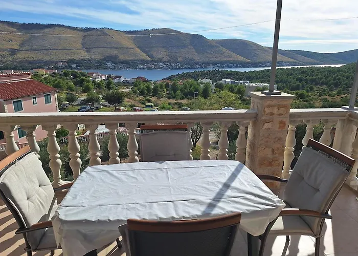 Lägenhet With Parking Space Grebastica, - 24934