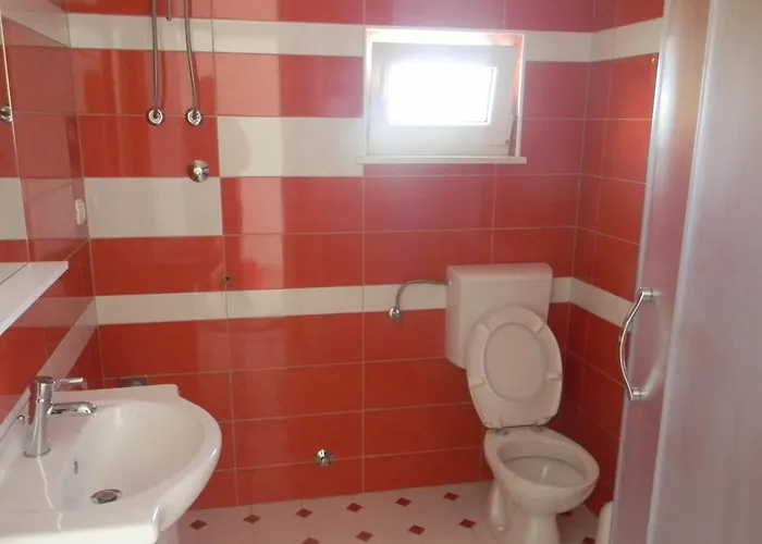 Lägenhet With Parking Space Grebastica, - 24934 Šibenik