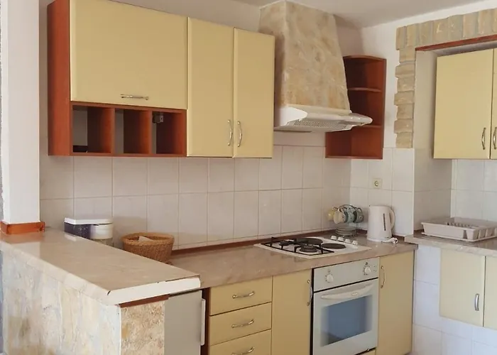 Lägenhet With Parking Space Grebastica, - 24934 Šibenik